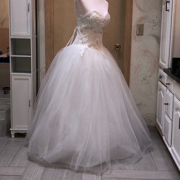 WHITE Sweetheart lace and sequins tulle - Picture 3 of 8